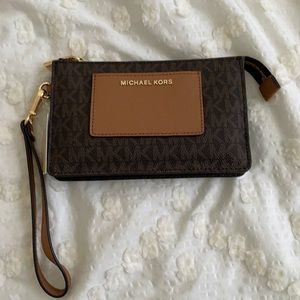 Michael Kors Wristlet